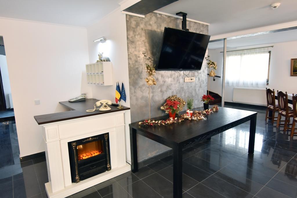 Pensiunea Casa Elena Agnita Esterno foto